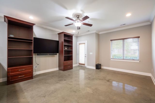 3111 Saint Elmo Avenue, Chattanooga, TN 37408