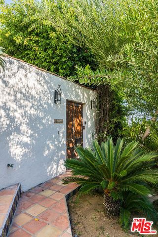 1750 N Fairfax Avenue, Los Angeles, CA 90046