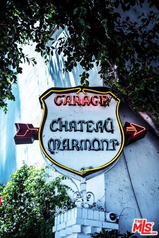 1750 N Fairfax Avenue, Los Angeles, CA 90046