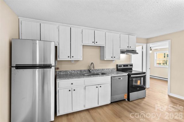 126 W Thomas Street, Troutman, NC 28166