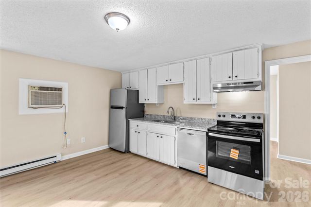 126 W Thomas Street, Troutman, NC 28166