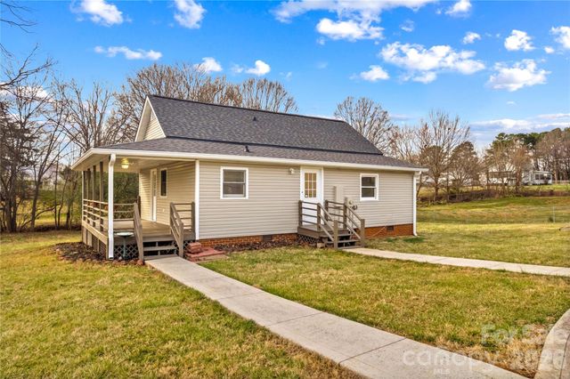 126 W Thomas Street, Troutman, NC 28166