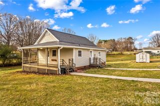 126 W Thomas Street, Troutman, NC 28166