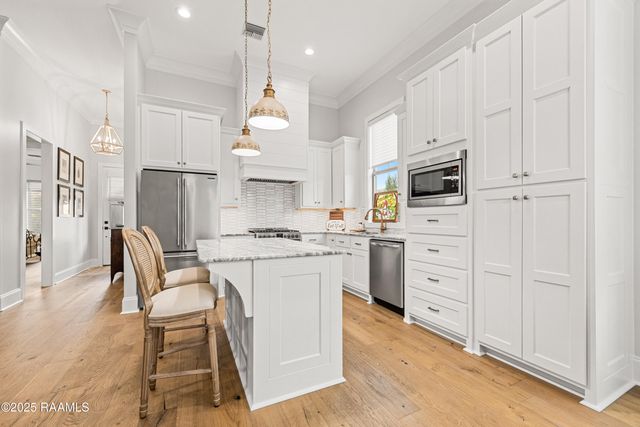 308 Catalina Lane, Youngsville, LA 70592