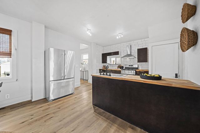 796 E 4th Avenue, Columbus, OH 43201