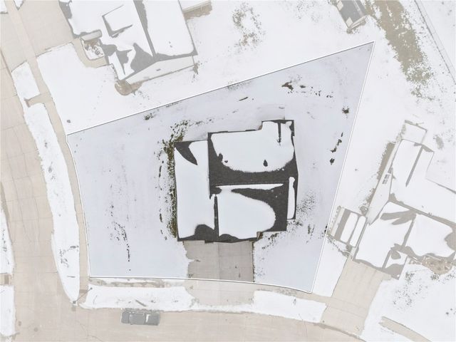 718 Pointer Circle, Center Point, IA 52213