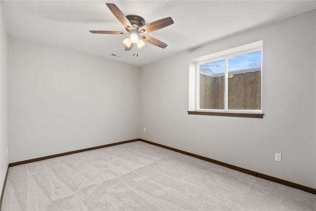 718 Pointer Circle, Center Point, IA 52213