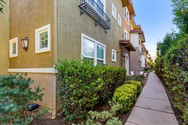 52 Via Sovana, Santee, CA 92071
