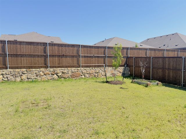 14153 Golden Bridge Drive, Pilot Point, TX 76258