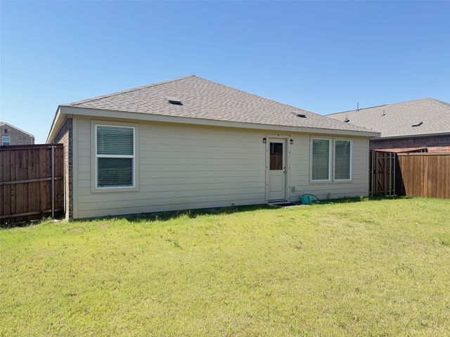 14153 Golden Bridge Drive, Pilot Point, TX 76258