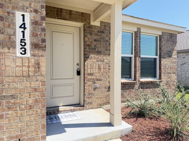 14153 Golden Bridge Drive, Pilot Point, TX 76258