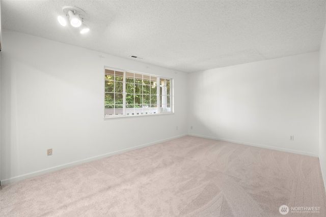 7910 NE Double Hitch Court, Bremerton, WA 98311
