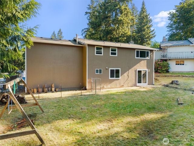 7910 NE Double Hitch Court, Bremerton, WA 98311