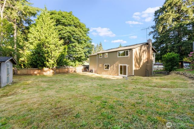 7910 NE Double Hitch Court, Bremerton, WA 98311