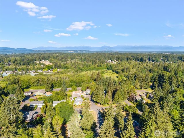 7910 NE Double Hitch Court, Bremerton, WA 98311