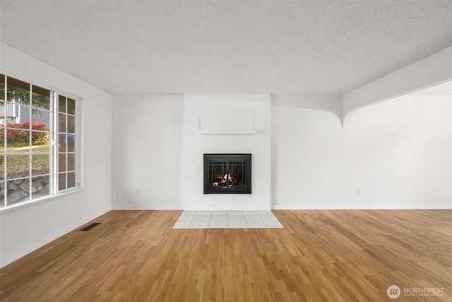 7910 NE Double Hitch Court, Bremerton, WA 98311