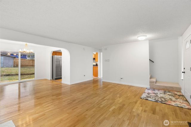 7910 NE Double Hitch Court, Bremerton, WA 98311