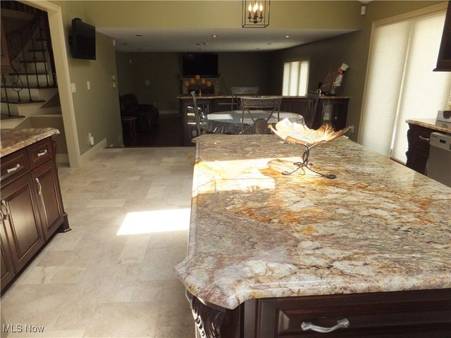 7596 W 130th Street, Middleburg Heights, OH 44130