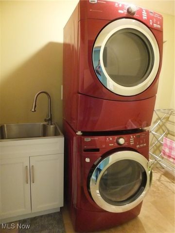 7596 W 130th Street, Middleburg Heights, OH 44130