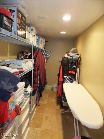 7596 W 130th Street, Middleburg Heights, OH 44130