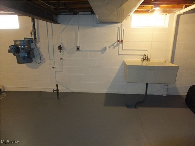 7596 W 130th Street, Middleburg Heights, OH 44130