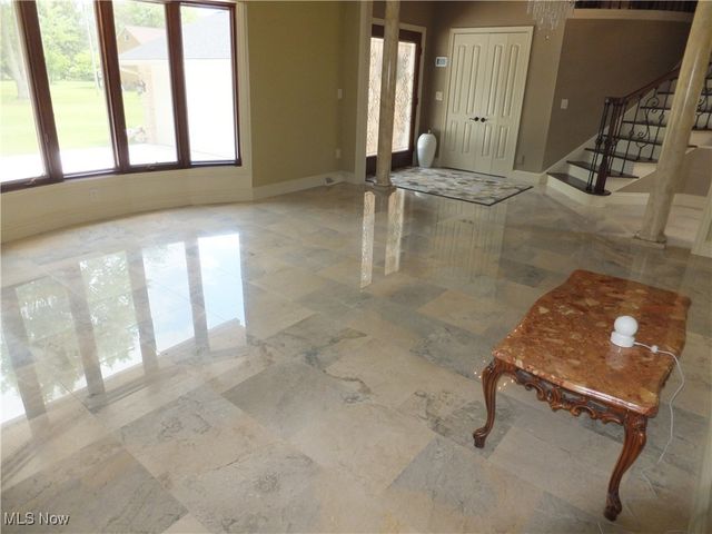 7596 W 130th Street, Middleburg Heights, OH 44130