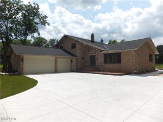 7596 W 130th Street, Middleburg Heights, OH 44130
