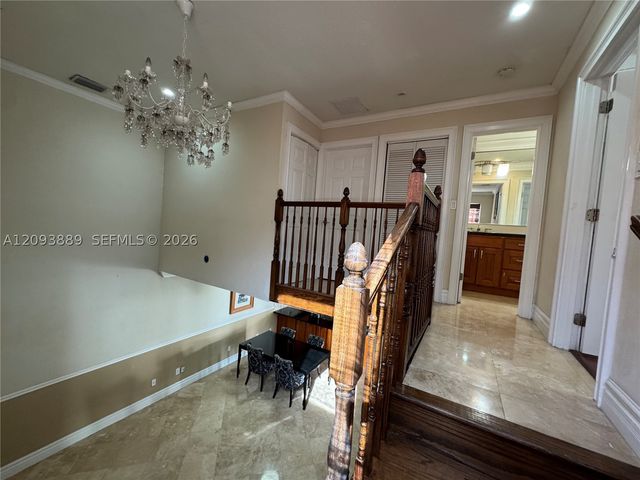 10115 NW 4th Ln 3-8, Miami, FL 33172