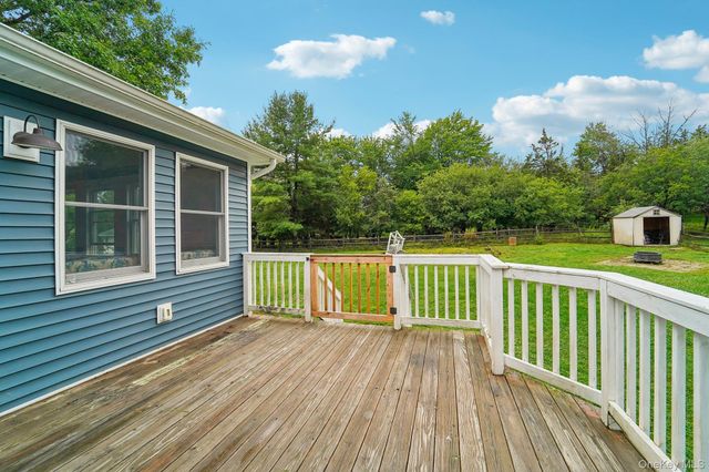 11 High Hill Avenue, Warwick, NY 10990