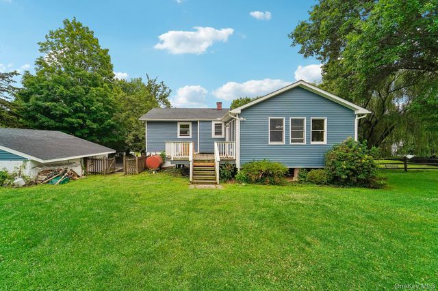 11 High Hill Avenue, Warwick, NY 10990