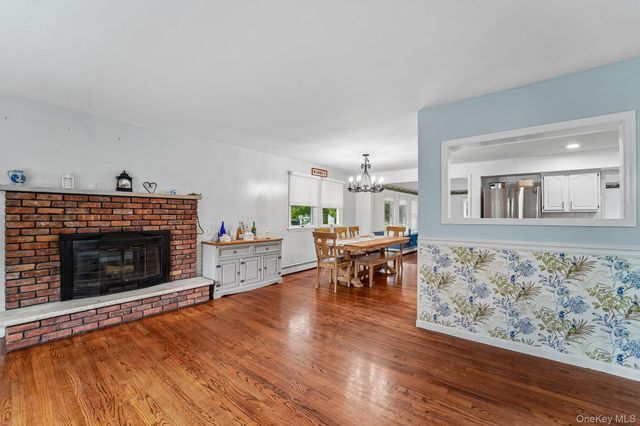 11 High Hill Avenue, Warwick, NY 10990