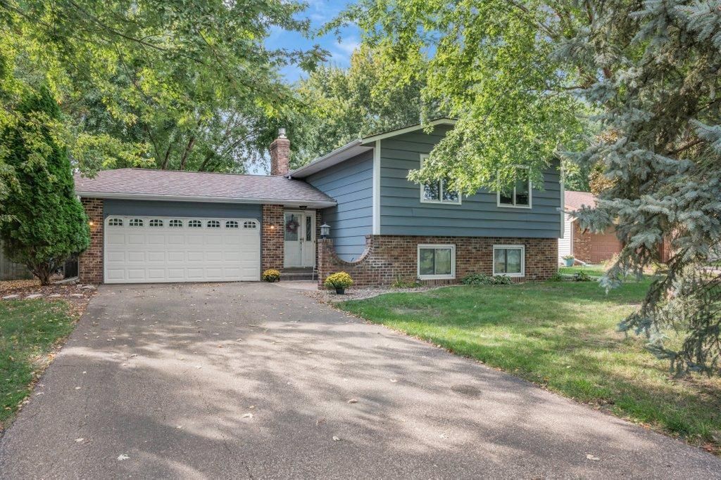 9753 Hemlock Lane N, Maple Grove, MN 55369