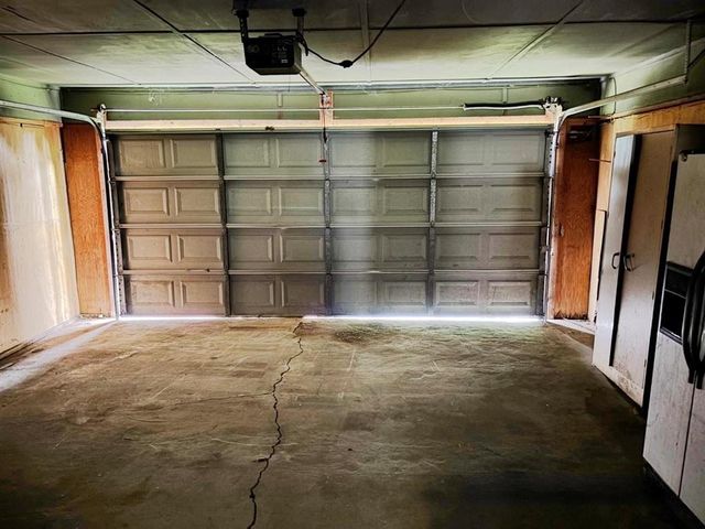 822 Bee Tree St, Westlake, LA 70669