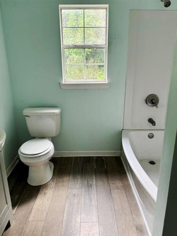 822 Bee Tree St, Westlake, LA 70669