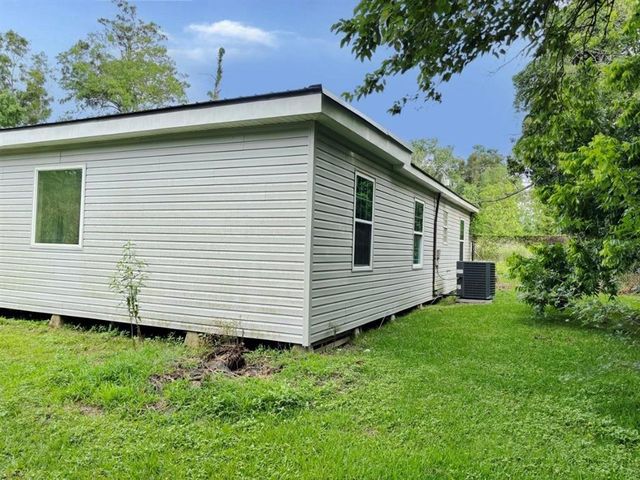 822 Bee Tree St, Westlake, LA 70669