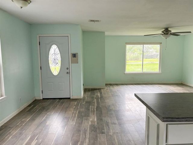 822 Bee Tree St, Westlake, LA 70669