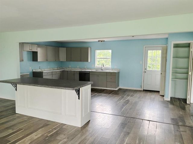 822 Bee Tree St, Westlake, LA 70669