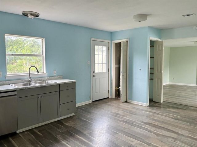 822 Bee Tree St, Westlake, LA 70669