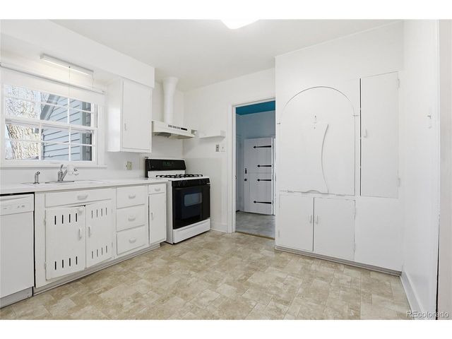 6925 W 14th Ave, Lakewood, CO 80214
