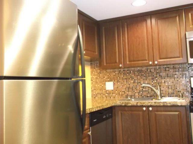 743 SE 1st Way, Deerfield Beach, FL 33441