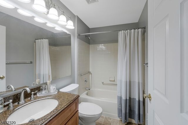 1515 Longley Ct, Branchburg Twp., NJ 08876