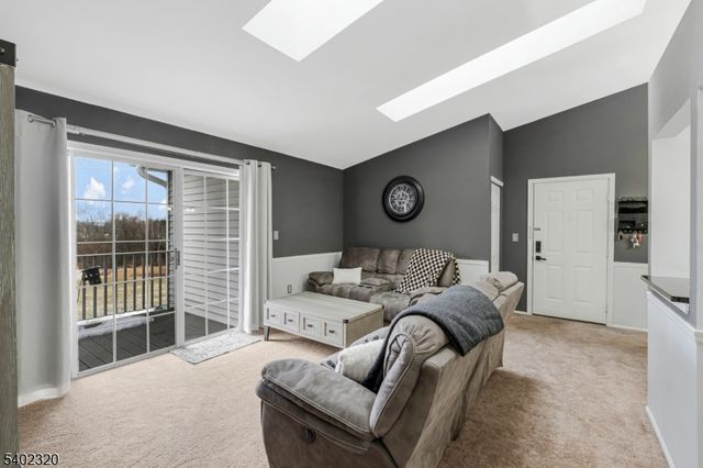 1515 Longley Ct, Branchburg Twp., NJ 08876