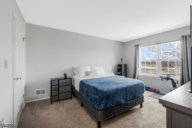 1515 Longley Ct, Branchburg Twp., NJ 08876