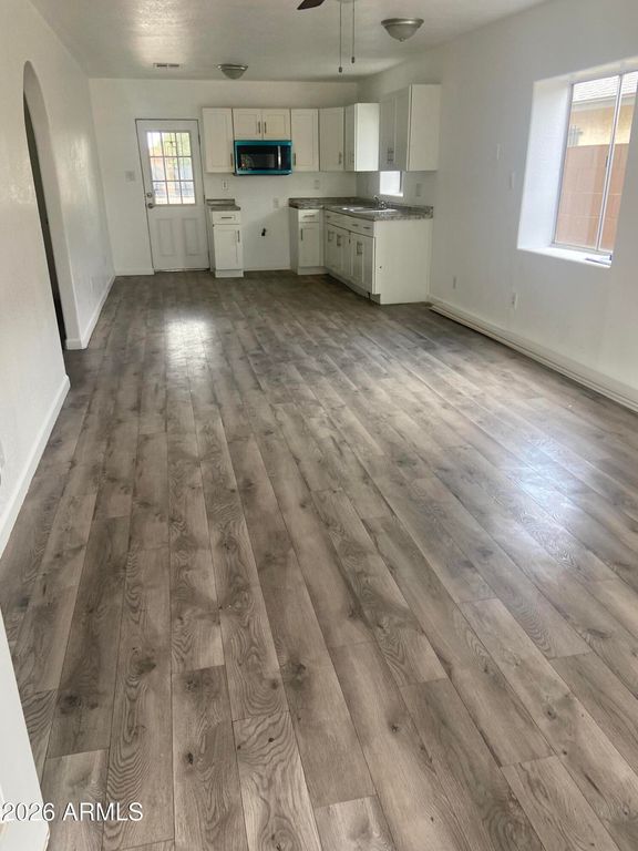 6706 N 55TH Avenue, Glendale, AZ 85301 — photo 2