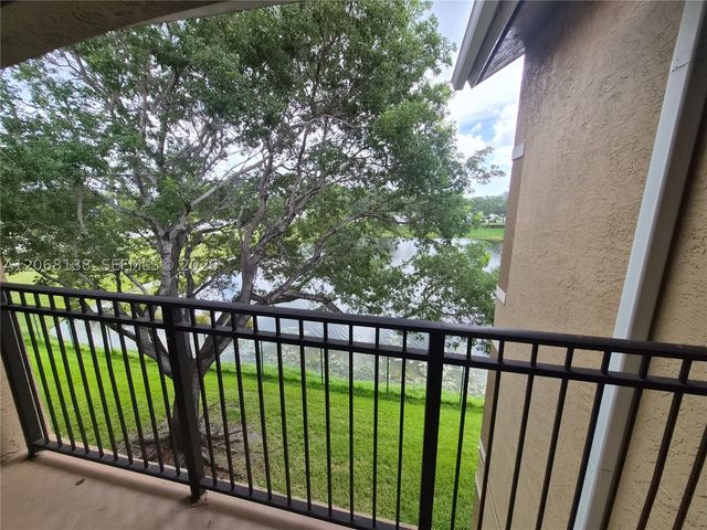 101 SW 117th Ave 7306, Pembroke Pines, FL 33025
