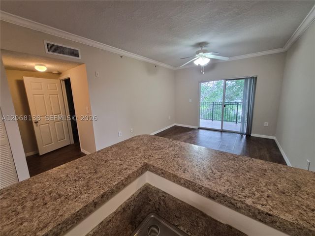101 SW 117th Ave 7306, Pembroke Pines, FL 33025