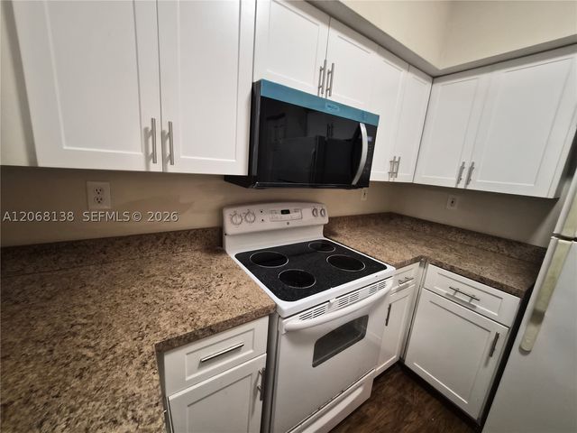 101 SW 117th Ave 7306, Pembroke Pines, FL 33025