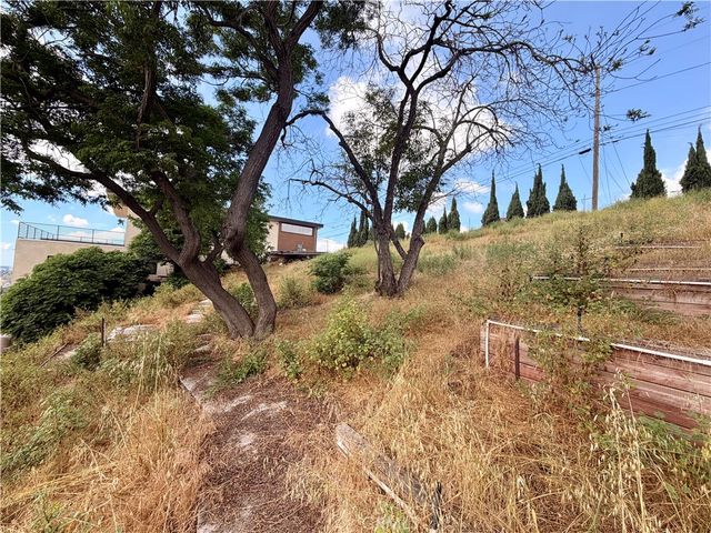 621 Etta Street, Mount Washington, CA 90065