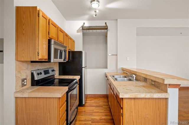 3249 W Fairview Place 117, Denver, CO 80211