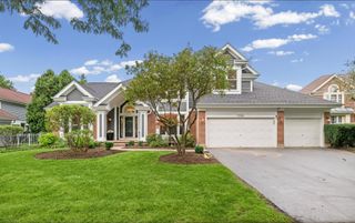 2116 Birchwood Lane, Buffalo Grove, IL 60089